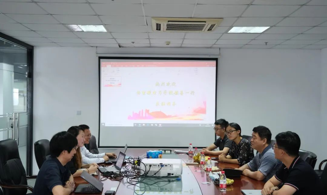 ϲ���������ӿƼ���ѧ΢����ѧԺ��Ѿ�ҵ����ͬ�齱